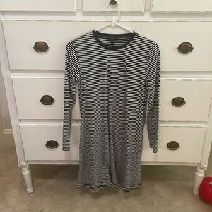 J. crew tshirt dress navy blue and white striped long sleeve